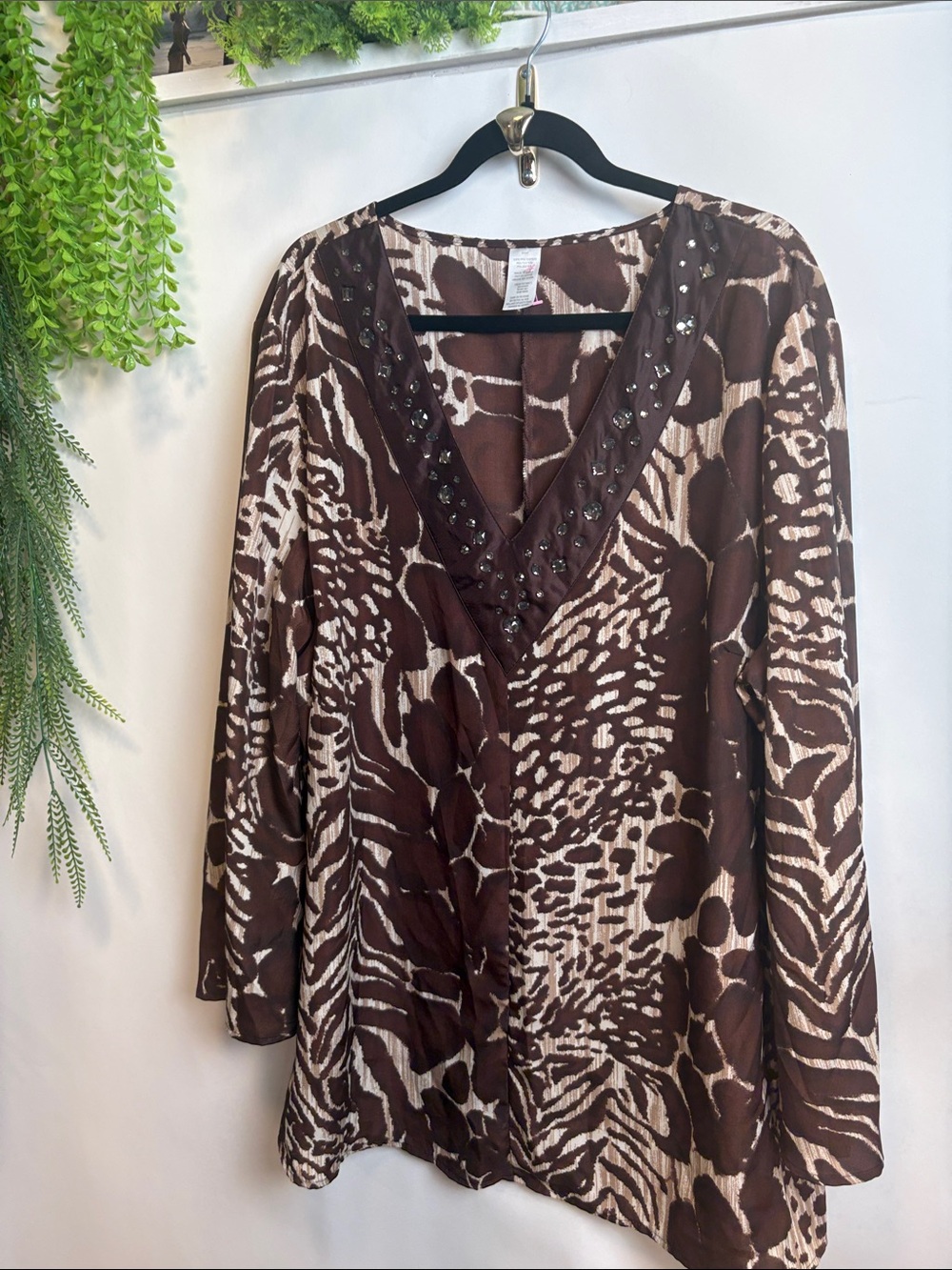 Source Unknown Brown and Cream Animal Print V-Neck Tunic with Stud Accents